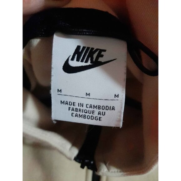 Nike Tech Fleece Hoodie Beige in Medium - Picture 6 of 8